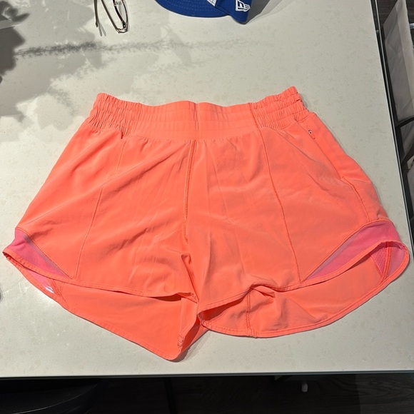 Lululemon hotty hot high rise lined shorts 4” size 4 in pink - Picture 1 of 3